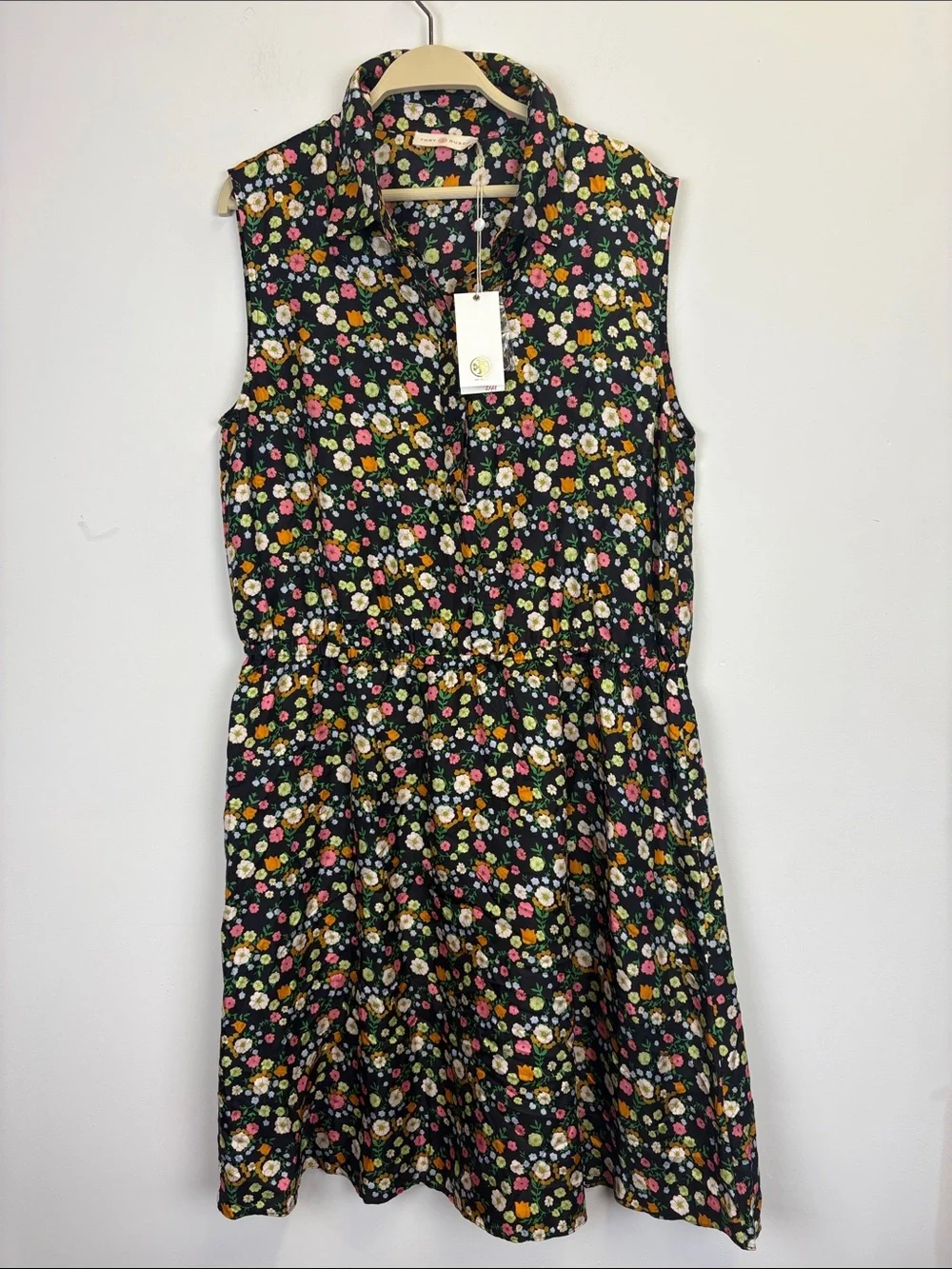 Tory Burch Womens Ryder 100% Silk Floral Print Black, Size 10 NWT
